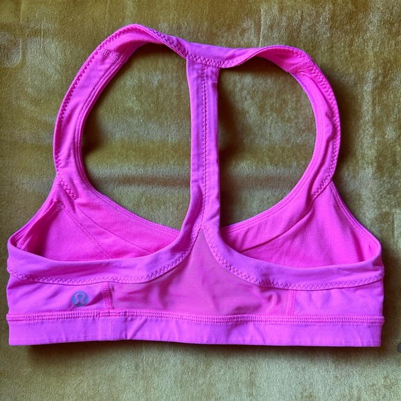 💕 hot pink Lululemon sprint bra size 6 - Picture 2 of 4